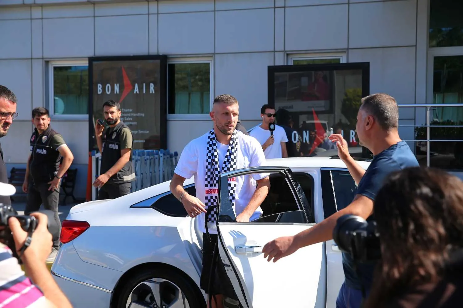 Beşiktaş'a bir dünya yıldızı daha! Immobile'nin yanına geliyor - 4