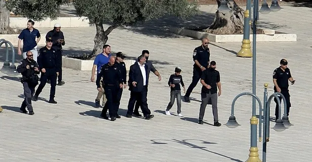 Ben Gvir yüzlerce İsrailli yerleşimci ile Mescid-i Aksa’yı bastı! Netanyahu onayıyla yasadışı ayin | Türkiye'den peş peşe kınama