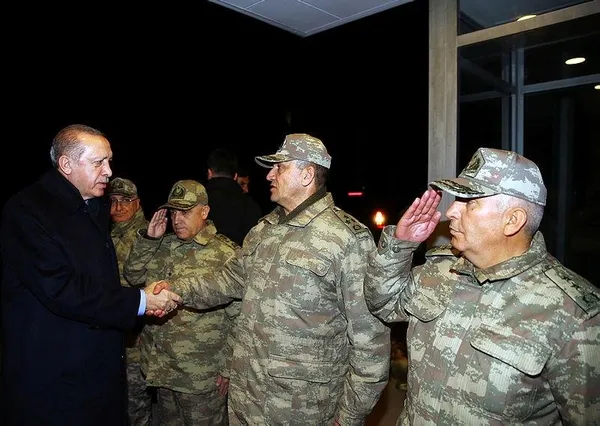 Erdoğan'dan 23. Jandarma Sınır Tümen Komutanlığına ziyaret - 1