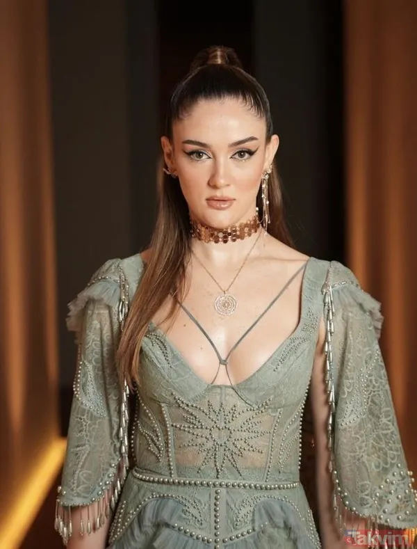 Voleybolcu Zehra Güneş sevgilisi Eren Dişli'yi tek hamlede silip attı! Zehra Eren'e smacı bastı! O hamle sonrası kafalar karışık - 5