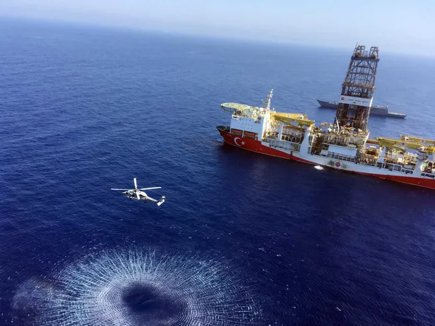 Son dakika: Rum yönetimine Doğu Akdeniz'de büyük şok! 1 yıl ertelendi-1