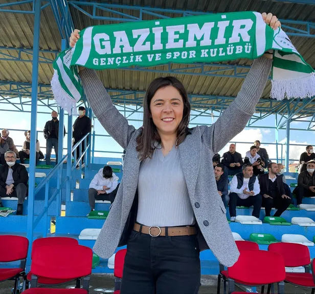 CHP’li Gaziemir Belediye Başkan Yardımcısı İzel Zenginobuz'dan sınav hırsızlığı itirafı: 2010'da soruları aldım full çektim-3