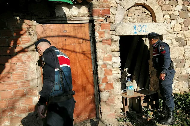 İzmir'de aranan 55 kişi yakalandı