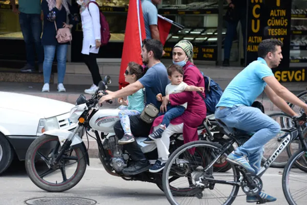 Gaziantep'teki vaka artışının ardından Belediye Başkanı Fatma Şahin'den flaş açıklama: Okulları açamayız!-5