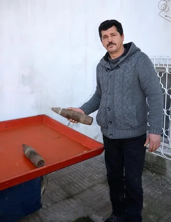 Çanakkale'de bir balıkçı savaş yıllarından kalma 2 top mermisi buldu-3