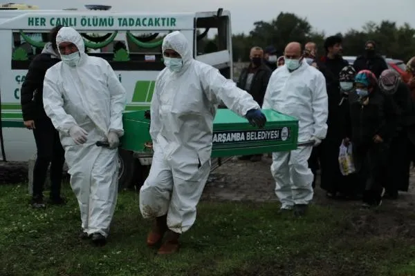 Samsun'da koronavirüsten acı ölümler! İki kardeş 15 dakika arayla hayatlarını kaybetti-2