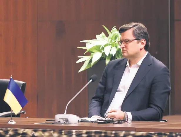 rusya-dogum-hastanesini-silah-deposu-bahanesiyle-yerle-bir-etti-3-olu-17-yarali-1646950272588.jpeg Rusya, doğum hastanesini silah deposu bahanesiyle yerle bir etti: 3 ölü 17 yaralı-16