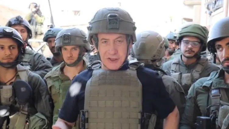 Eli kanlı Netanyahu, Gazze'deki katil İsrail askerlerini ziyaret etti