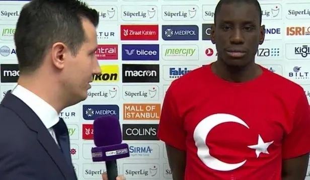 Demba Ba gönülleri fethetti! Türk bayraklı tişörtle yayına çıktı...-1