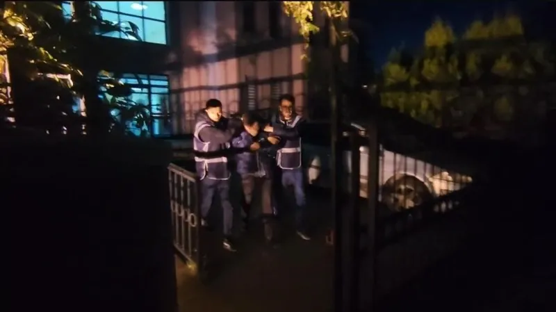 Türkiye bu olayı konuşuyor! Bungalovda gizli kamera skandalı: Ampulün içine yerleştirmişler! İşletmeci ve bir kişi tutuklandı (İHA)