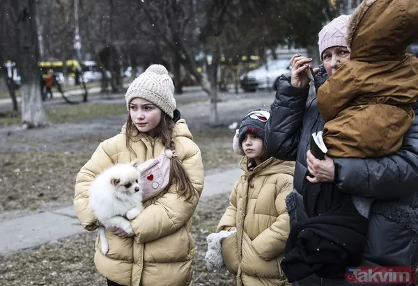 Rusya Ukrayna savaşında son durum! Kiev yakınlarındaki İrpin'de siviller çatışma arasında tahliye edilmeye çalışılıyor - 14