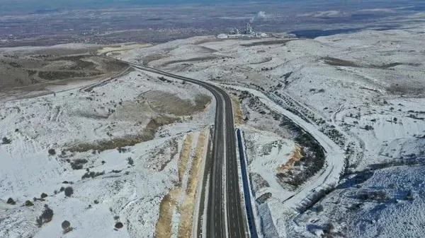 afyonkarahisar-suhut-yolu-acildi-baskan-erdogan-duyurdu-2023te-hedef-30-bin-kilometre-1675338119530.jpeg Afyonkarahisar-Şuhut yolu açıldı! Başkan Erdoğan duyurdu: 2023'te hedef 30 bin kilometre...-6