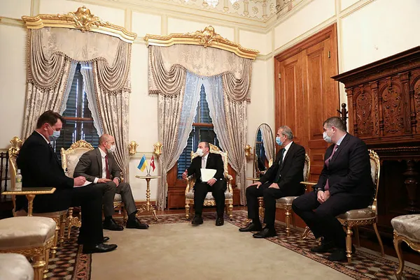 sanayi-ve-teknoloji-bakani-mustafa-varank-turkiye-ile-ukrayna-arasinda-guclu-bir-ivme-kazanan-iliskilerimizi-somut-projelere-dokmek-istiyoruz-1606674319347.jpg Sanayi ve Teknoloji Bakanı Mustafa Varank: Türkiye ile Ukrayna arasında güçlü bir ivme kazanan ilişkilerimizi somut projelere dökmek istiyoruz-4