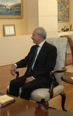 Bütün bağlantılar ona çıkıyor