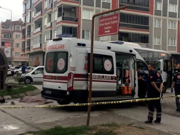 Edirne'de midibüsün çarptığı kadın öldü: Korkunç kaza araç kamerasında-2