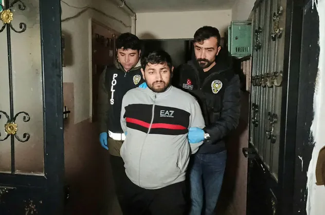 Şafak vakti bin polisli narkotik operasyonu: 30 gözaltı