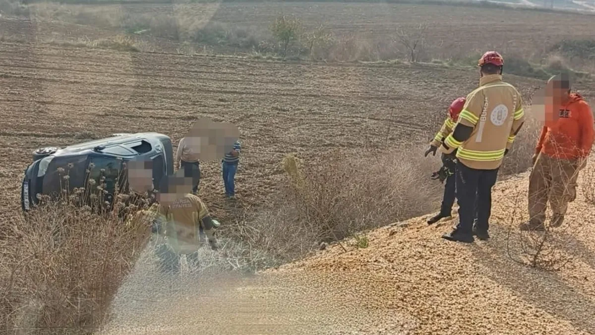 Eşe direksiyon dersi faciayla bitti: Şarampole uçtular!
