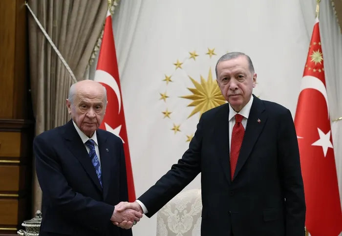 son-dakika-baskan-erdogan-mhp-genel-baskani-bahceli-ile-gorusuyor-1701262279767.jpeg Son dakika: Başkan Erdoğan MHP Genel Başkanı Bahçeli ile görüştü-2