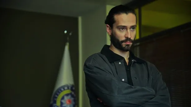 ne-cukur-ne-icerde-artik-o-var-tum-umutlar-tukenmisken-bir-anda-ortaya-cikti-herkesi-sasirtti-1636640318834.jpg Tüm umutlar tükenmişken bir anda ortaya çıktı herkesi şaşırttı! Ne Çukur ne İçerde artık o var!-3