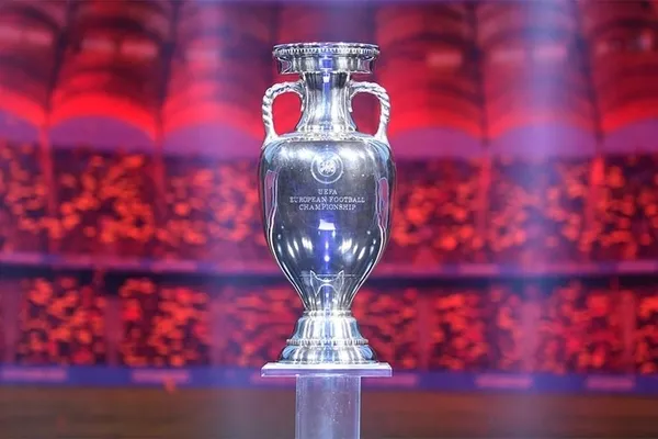 euro-2032yi-turkiye-ile-italya-ortak-duzenleyecek-1696889587779.jpeg