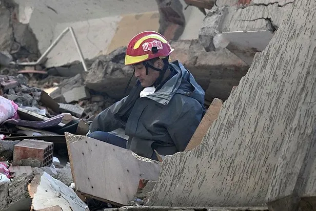 ohal-kapsaminda-saglik-alaninda-alinan-tedbirlere-iliskin-cumhurbaskanligi-kararnamesi-resmi-gazetede-yayimlan-1676238735151.jpeg OHAL kapsamında sağlık alanında alınan tedbirlere ilişkin Cumhurbaşkanlığı Kararnamesi Resmi Gazete'de yayımlandı-5