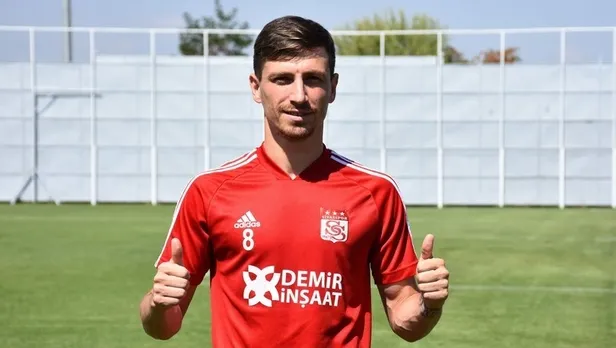 1571833029996.jpg Galatasaray yeni Selçuk İnan'ını Sivasspor'da buldu-4