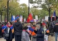 Pariste terör örgütü PKKnın katılımıyla Ermenistana destek gösterisi