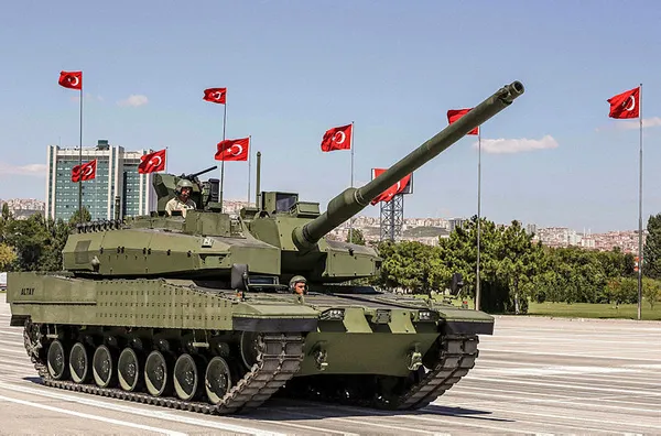 Son dakika: Bakan Akar tarih verdi! Arifiye'de üretilen ilk Altay tankı envantere giriyor-4