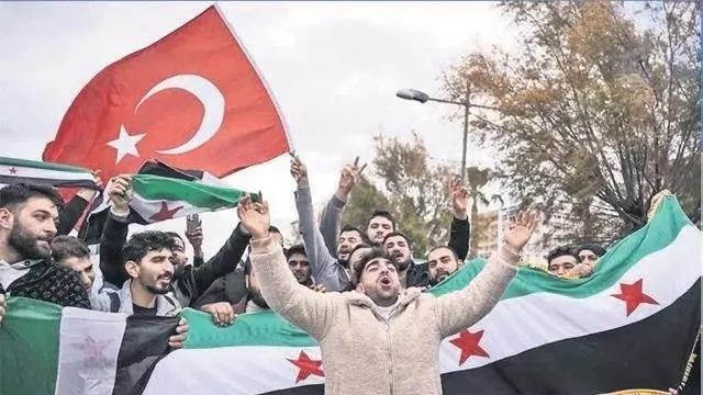 samda-turk-ruzgari-yeni-suriyede-ankara-etkisi-artiyor-kabinede-tanidik-isimler-1735021764255.jpeg Şam'da Türk Rüzgarı: Yeni Suriye’de Ankara etkisi artıyor | Kabinede tanıdık isimler!-8