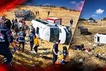 Van Gürpınar’da TIR ile minibüs çarpıştı: 1 polis hayatını kaybetti, 11 kişi yaralandı
