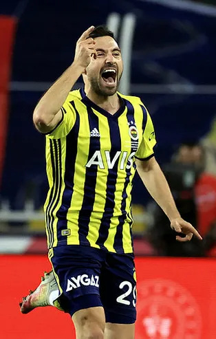 Sinan Gümüş'e sürpriz talip! Fenerbahçe'nin yıldızına transfer teklifi