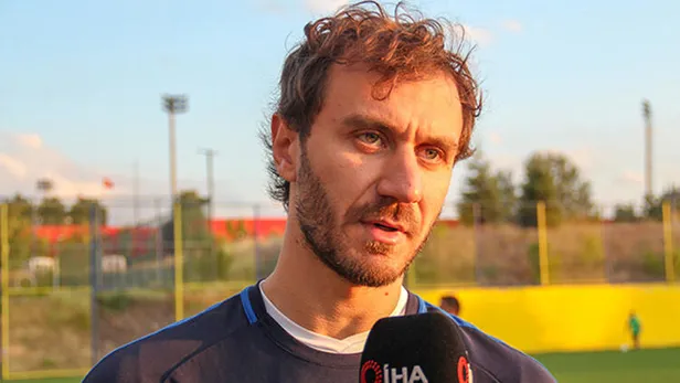 MKE Ankaragücü kalecisi Korcan Çelikay'ın acı günü-1