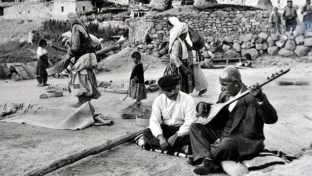 Ünlü Halk Ozanı Aşık Veysel'in vefatının üzerinden 49 yıl geçti-3