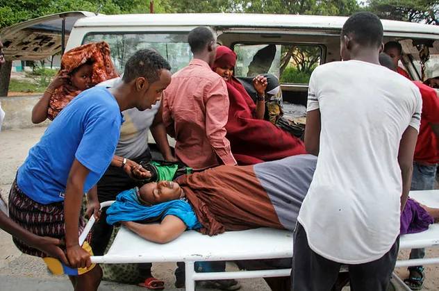 Türkiye dostu Somali'ye bomba yüklü araçla saldırdılar: 17 ölü, 30 yaralı