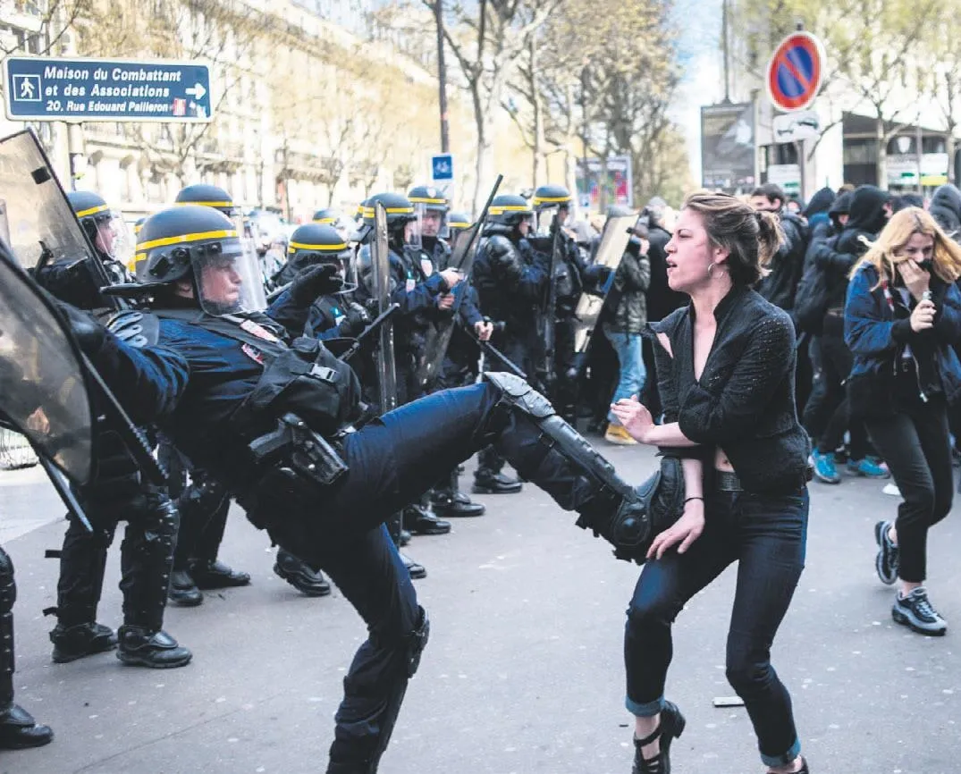 Paris can çekişiyor