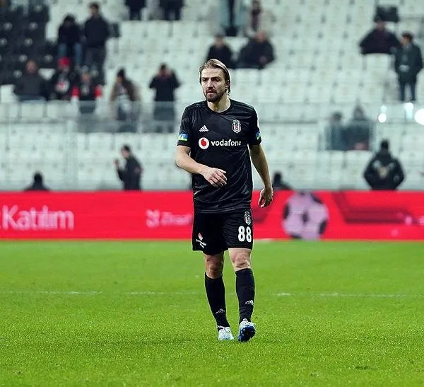 Caner Erkin Beşiktaş'ın teklifine soğuk bakıyor! Adım adım Fener'e...-4