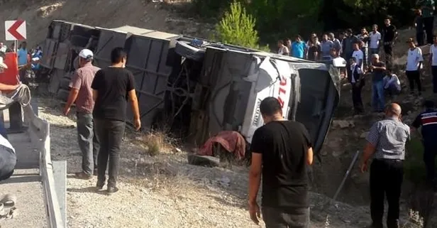 Kıbrıs'a giden askerleri taşıyan otobüs Mersin'de devrildi: 4 şehit