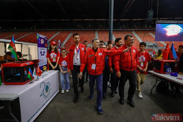 Azerbaycan'ın başkenti Bakü'de TEKNOFEST heyecanı! Gökyüzüne ay-yıldız çizildi - 5