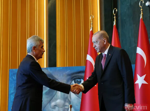 Külliye'de '30 Ağustos' kabulleri! Başkan Erdoğan'dan Türkiye'nin ilk kadın amirali Gökçen Fırat'a: Sen benim hemşehrimdin he? - 3