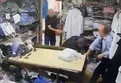 Kocaeli’de tekstilci, iş yerine gelen komşusunu darbetti: Taraflar 3 yıldır süren dükkan anlaşmazlığı nedeniyle şikayetçi oldu