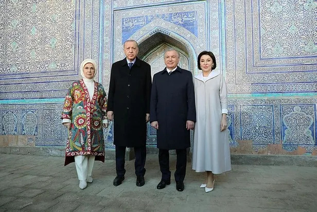 Başkan Erdoğan Özbekistan’da kadim Türk İslam şehirlerinden Hive'yi ziyaret etti-2