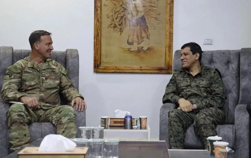 ABD Merkez Kuvvetler (CENTCOM) komutanı Michael Erik Kurilla ve YPG/PKK elebaşlarından Mazlum Kobani