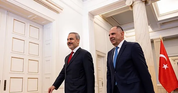 Dışişleri Bakanı Hakan Fidan'dan Yunanistan'da flaş açıklamalar