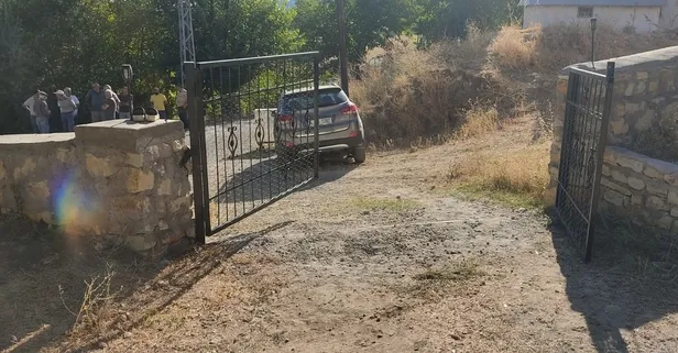 Almanya’dan köyüne döndü: El frenini çekmediği otomobilinin altında kaldı