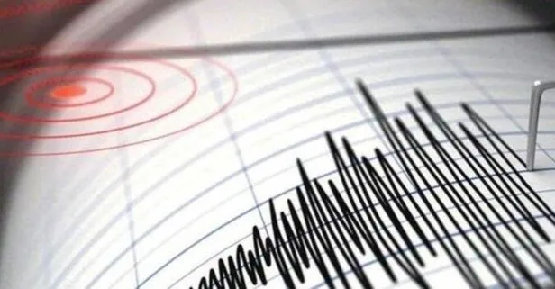 Endonezya'da 7.7 büyüklüğünde deprem