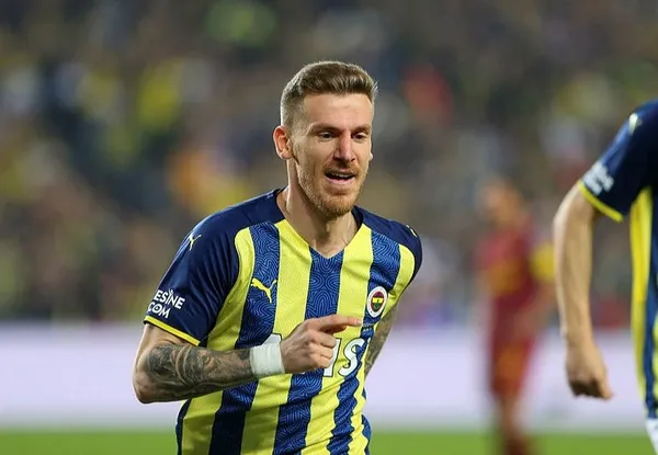 son-dakika-fenerbahce-kadrosunu-bildirdi-alioski-eklendi-pelkas-cikarildi-1660573902833.jpg