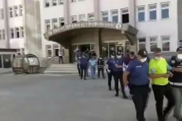 Son dakika: Gaziantep'te suç örgütü ve uyuşturucu operasyonunda 25 şüpheli tutuklandı