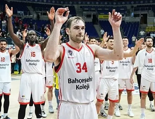 Bahçeşehir finale çıkıyor