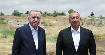 Başkan Erdoğan Şuşa’da resmi törenle karşılandı! Aliyev ile zafer turu