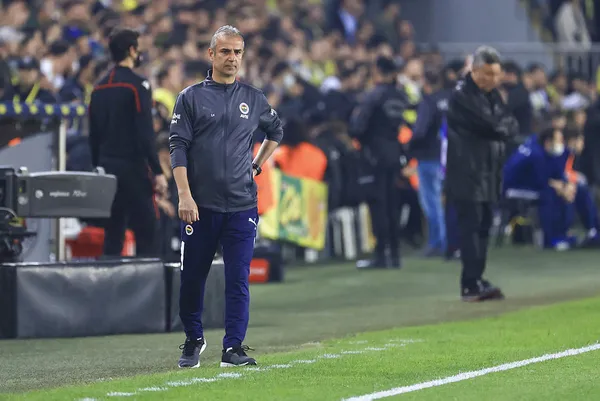 ozel-haber-i-fenerbahcede-ismail-kartal-karari-konusmak-yasak-1649756915519.jpg Özel Haber I Fenerbahçe'de İsmail Kartal kararı! Konuşmak yasak-4